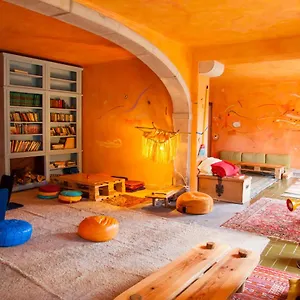 Almaa Albergue